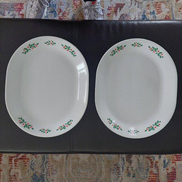 2 Corelle By Corning Winter Holly Days Christmas Oval Serving Platter Plate Dish - Picture 1 of 7